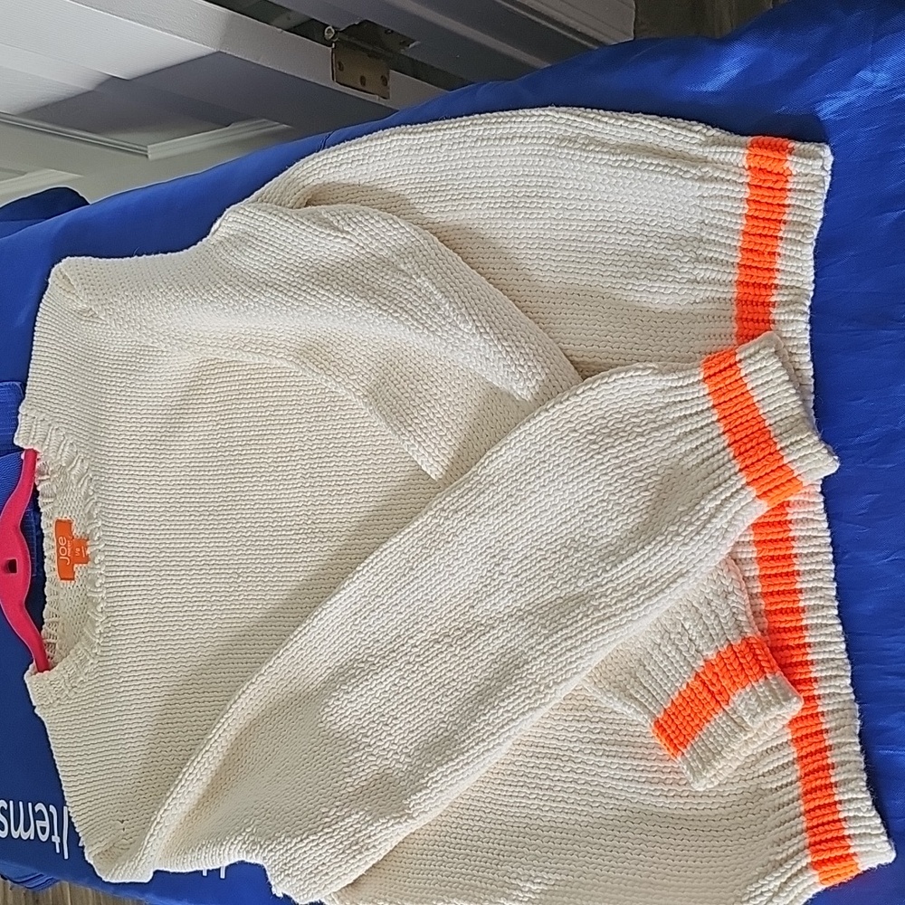 Joe Fresh white sweater L